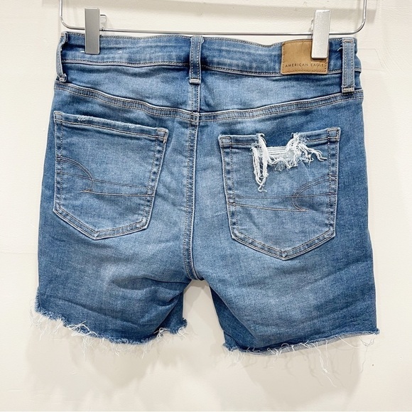 American Eagle Midi Jean Shorts Cutoff Denim Raw Hem Distressed Size 2 - Picture 2 of 9